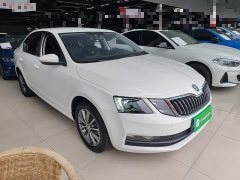 Skoda Octavia 1.5L Automatic Comfort - фото 3
