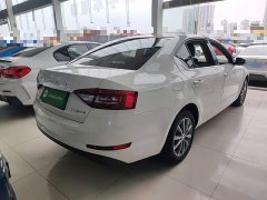 Skoda Octavia 1.5L Automatic Comfort - фото 6