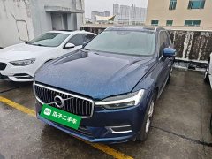Volvo XC60 T5 AWD Smart Luxury Edition - фото 1