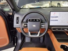 Li Auto L7 Pro - ფოტო 10
