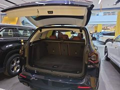 BMW X3 Facelift xDrive30i Premier M Night Package - ფოტო 18