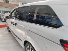 Honda Odyssey 2.0L e:HEV Luxury - ფოტო 4