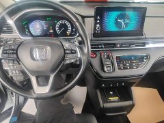 Honda Odyssey 2.0L e:HEV Luxury - ფოტო 9