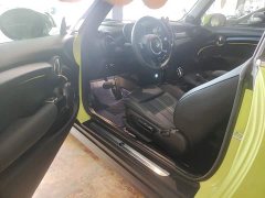 BMW MINI 1.5T COOPER CABRIO Sidewalk - photo 15