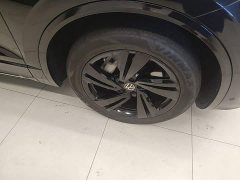 Volkswagen Touareg 3.0TSI Sharp Enjoyment Edition Jet Black Sport Package - фото 11