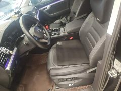 Volkswagen Touareg 3.0TSI Sharp Enjoyment Edition Jet Black Sport Package - фото 19