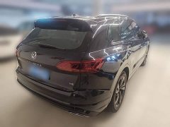 Volkswagen Touareg 3.0TSI Sharp Enjoyment Edition Jet Black Sport Package - фото 9