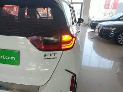 Honda Fit 1.5L CVT Sport Edition - фото 7