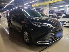 Toyota Sienna 2.5L Hybrid Premium Edition - photo 3