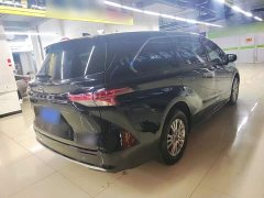 Toyota Sienna 2.5L Hybrid Premium Edition - photo 6