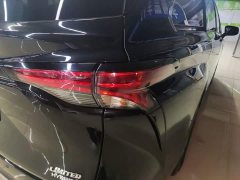 Toyota Sienna 2.5L Hybrid Premium Edition - photo 7