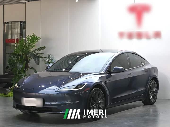 Tesla Model 3 Long Range All-Wheel Drive