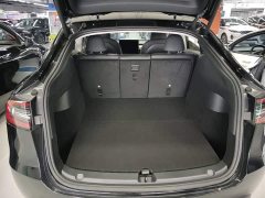 Tesla Model Y Performance All-Wheel Drive - ფოტო 18