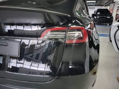 Tesla Model Y Performance All-Wheel Drive - ფოტო 7