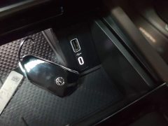 Volkswagen Viloran 380TSI Prestige - photo 12