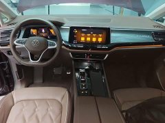 Volkswagen Viloran 380TSI Prestige - photo 13