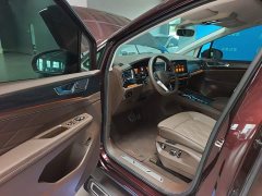 Volkswagen Viloran 380TSI Prestige - photo 20