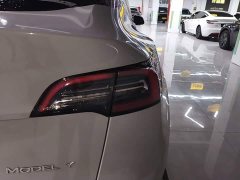 Tesla Model Y Rear-Wheel Drive - ფოტო 7