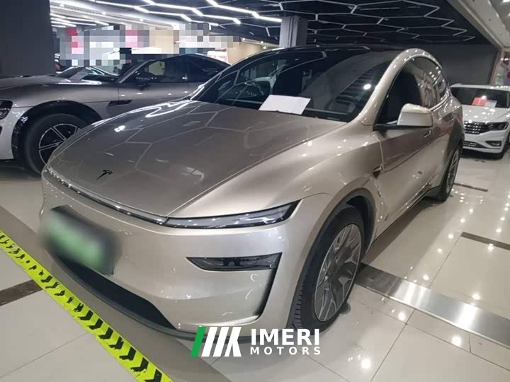 Tesla Model Y L Long Range All-Wheel Drive - ავტომობილი ჩინეთიდან