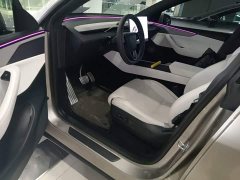 Tesla Model Y L Long Range All-Wheel Drive - ფოტო 14