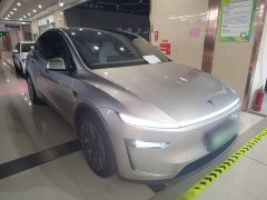 Tesla Model Y L Long Range All-Wheel Drive - ფოტო 3