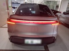 Tesla Model Y L Long Range All-Wheel Drive - ფოტო 5
