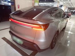 Tesla Model Y L Long Range All-Wheel Drive - ფოტო 6