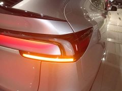 Tesla Model Y L Long Range All-Wheel Drive - ფოტო 7