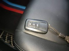 Toyota Corolla 1.8L CVT Luxury - фото 8