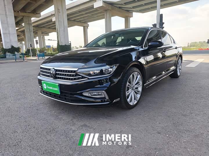 Volkswagen Magotan 2 Million Units Celebration Edition 330TSI DSG Luxury