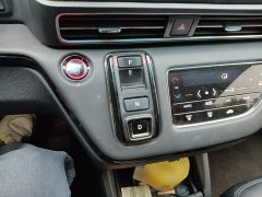 Honda Odyssey 2.0L e:HEV Sharp Premium Edition - ფოტო 6