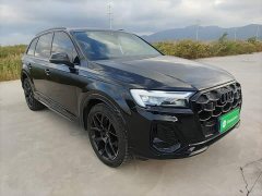 Audi Q7 45 TFSI quattro S line Black Warrior Edition - photo 3