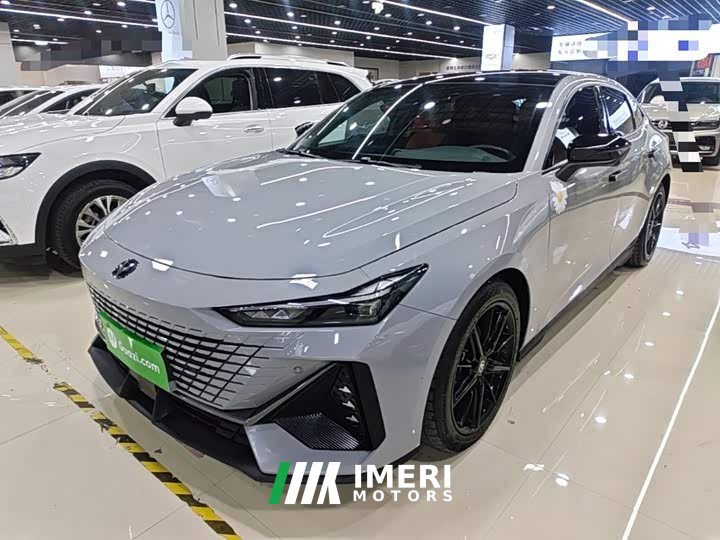 Changan UNI-V 1.5T Deluxe - car from China