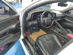 Hyundai Elantra 240TGDi DCT LUX Luxury Edition - ფოტო 15