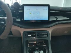 BYD Qin PLUS Glory Edition DM-i 55KM Leading - ფოტო 12