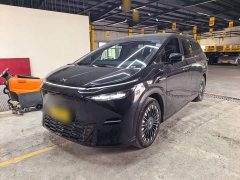 XPeng X9 Pure Electric 740 Extended Range Max - ფოტო 1