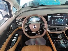 Denza D9 EV 600 AWD Flagship - ფოტო 10