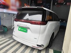 Denza D9 EV 600 AWD Flagship - ფოტო 6