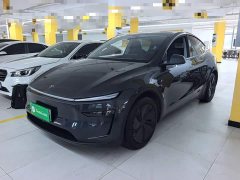 Tesla Model Y Rear-Wheel Drive - ფოტო 1