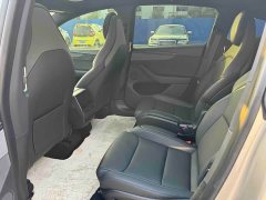 Tesla Model Y L Long Range All-Wheel Drive - ფოტო 13