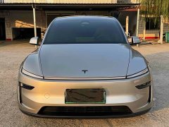 Tesla Model Y L Long Range All-Wheel Drive - ფოტო 6