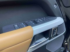Land Rover Defender 110 3.0T P400 Dark Edition - ფოტო 16