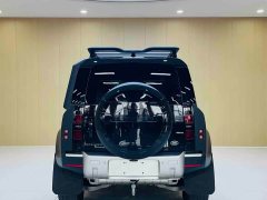Land Rover Defender 110 3.0T P400 Dark Edition - ფოტო 8