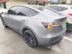 Tesla Model Y Long Range All-Wheel Drive - ფოტო 4