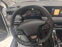 SAIC MG i5 1.5L CVT Luxury - photo 10