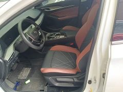 Changan Eado PLUS Blue Whale NE 1.4T GDI DCT High Performance Edition - ფოტო 14