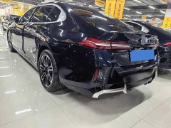BMW 5 Series 530Li Premier M Sport Package - ფოტო 15