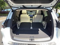 Li Auto i8 Standard Edition - ფოტო 10