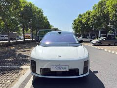 Li Auto i8 Standard Edition - ფოტო 2