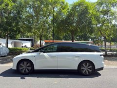 Li Auto i8 Standard Edition - ფოტო 4